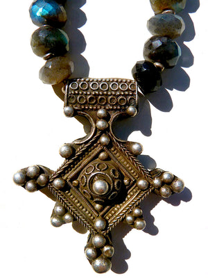 Necklace Labradorite Vintage African Silver Medallion