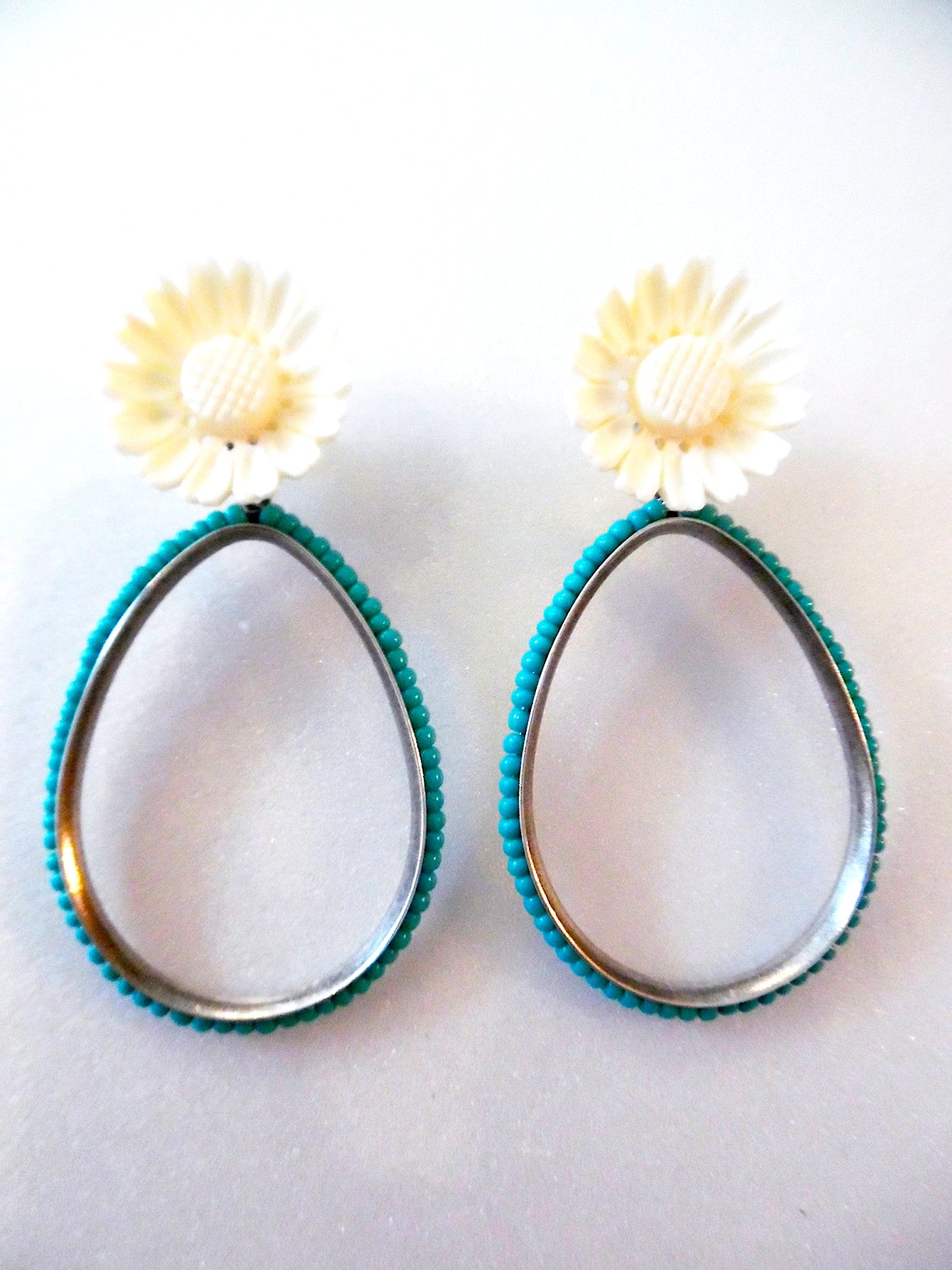 Earrings Daisy And Vintage Turquoise Drops