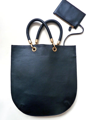 Flat Oblong Pebble Grain Leather Tote Bag Black