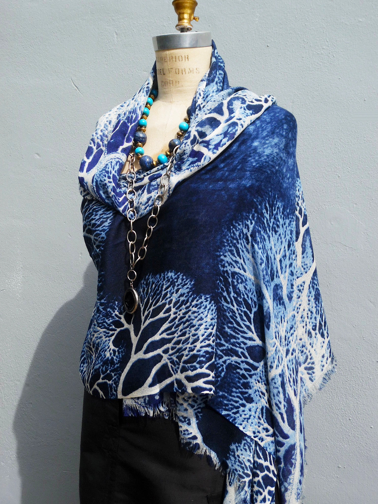 Shawl Silk And Cashmere Navy And White Coral
