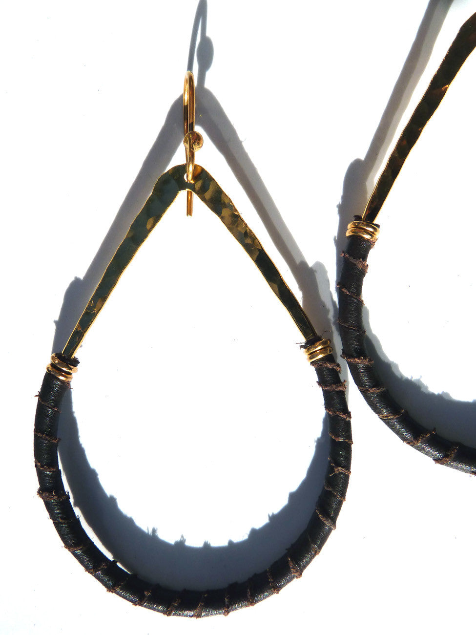 Earrings Teardrop Gold Plated Brass And Leather