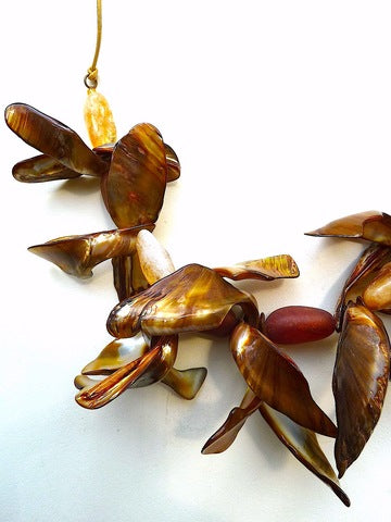 Necklace Orchid Shells And Agates Golden Brown