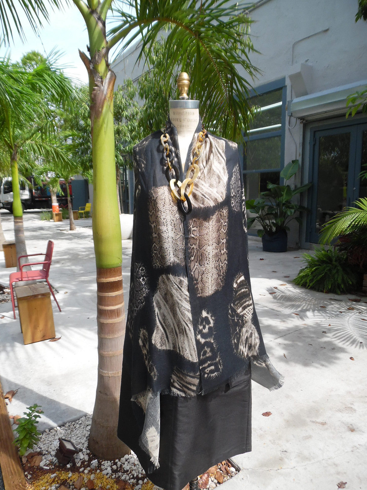 Shawl Silk And Cashmere Mixed Animal Print Black and Beige